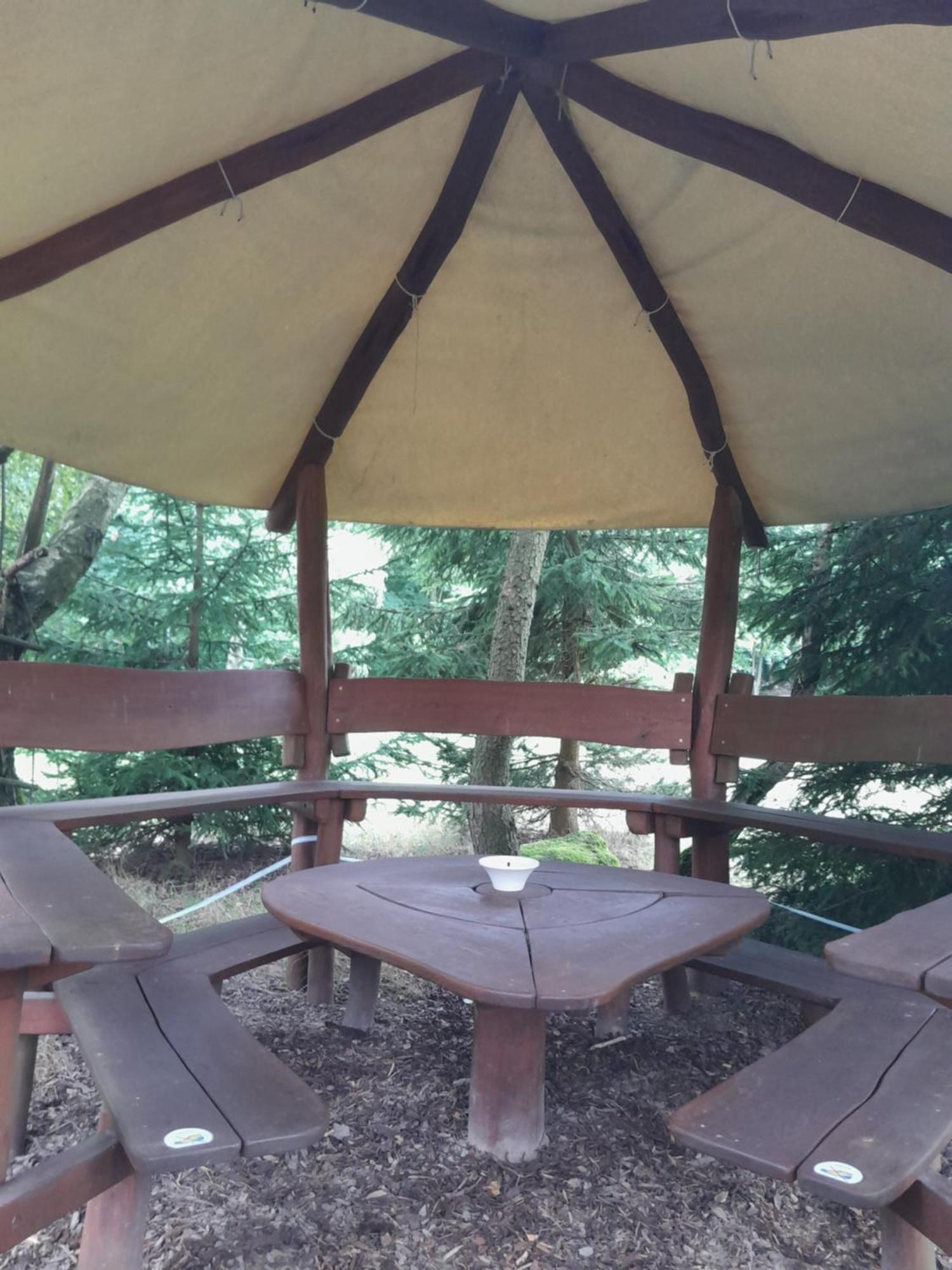 Guest House Sneznik ภายนอก รูปภาพ